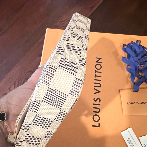 LOUIS VUITTON AZUR Felicie No inserts - Picture 4 of 14